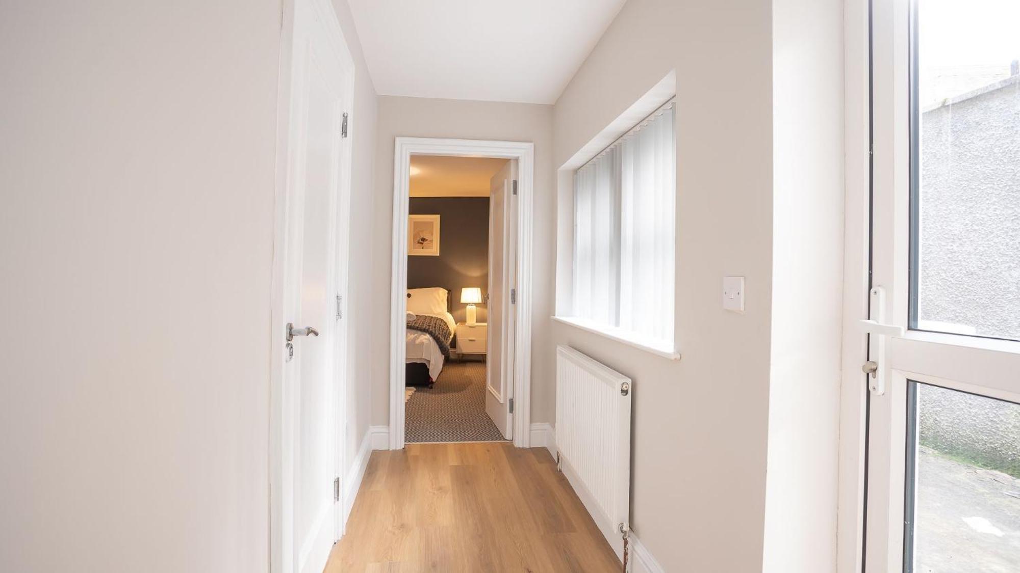 2 Bdr & 1 Bdr At Queens Uni By Breaks * Belfast